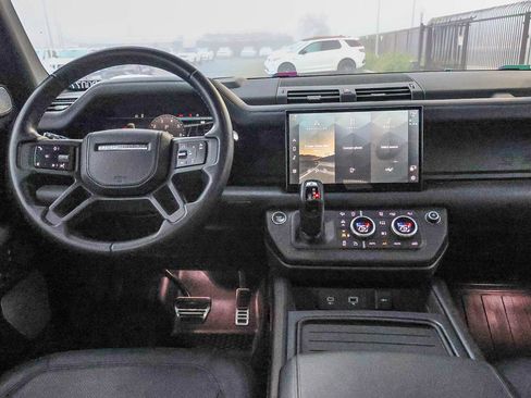 Used 2023 Land Rover Defender 130 X image 22