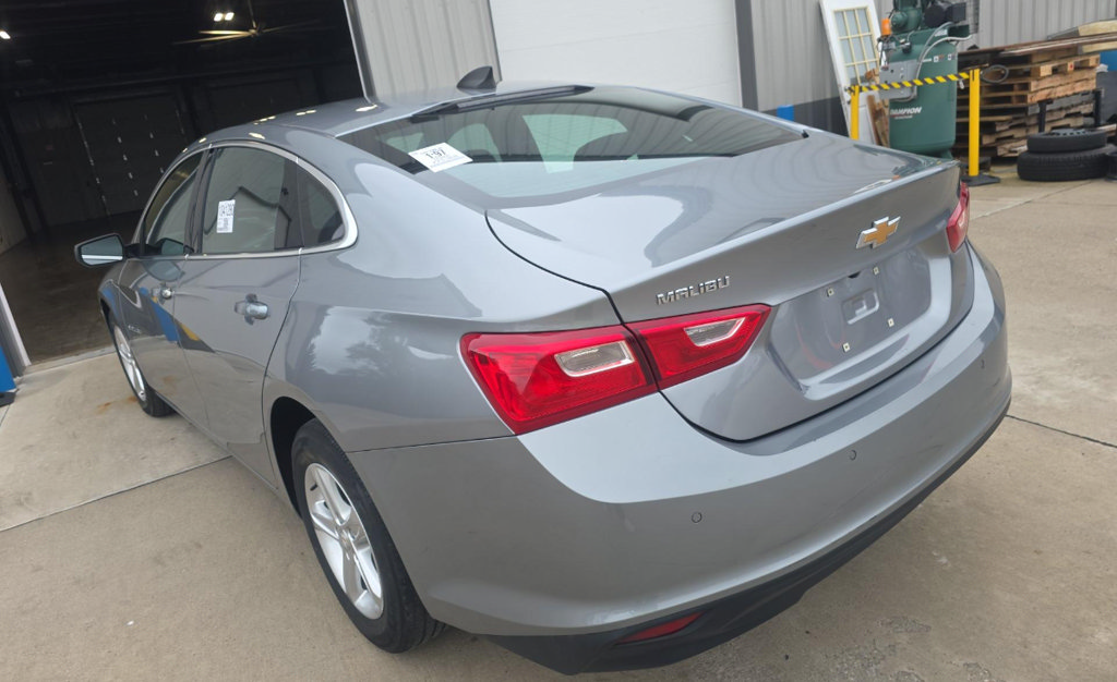Used 2024 Chevrolet Malibu LS w/ Driver Confidence Package FWD image 3