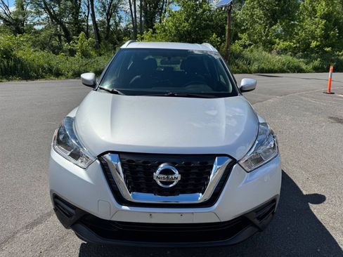 Used 2019 Nissan Kicks SV FWD image 7