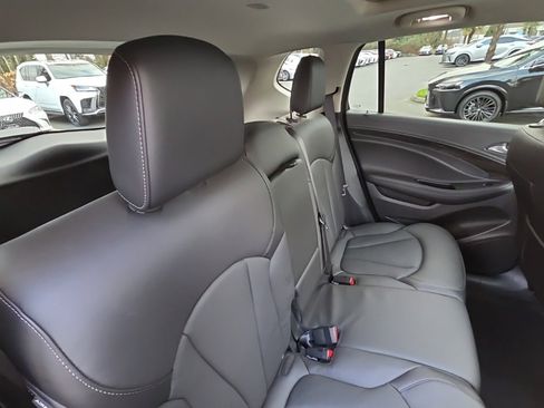 Used 2019 Buick Envision Essence image 18