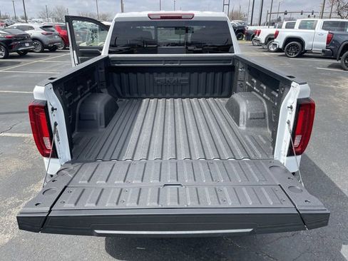 New 2026 GMC Sierra 1500 SLT w/ SLT Convenience Package image 23