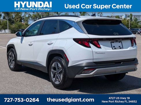 Used 2025 Hyundai Tucson SEL FWD image 3