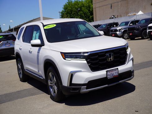 Used 2023 Honda Pilot EX-L image 1