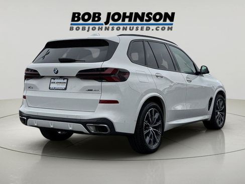 Used 2024 BMW X5 xDrive40i w/ M Sport Package AWD/4WD image 2