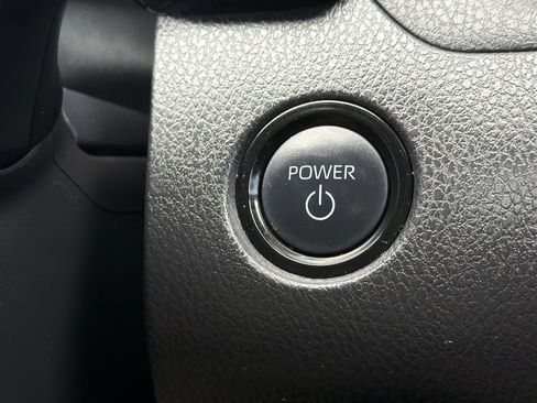 Used 2025 Toyota Camry SE w/ Convenience Package FWD image 23