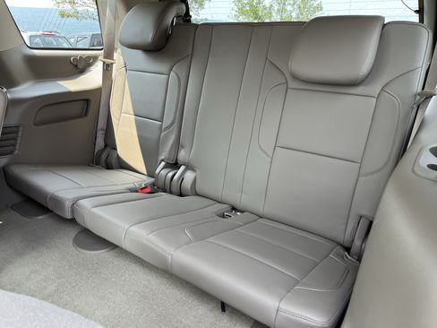 Used 2015 Chevrolet Tahoe LT w/ Luxury Package AWD/4WD image 21