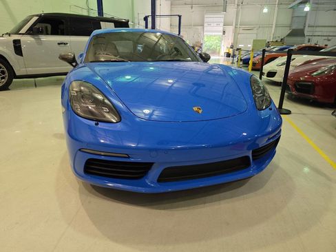 Used 2023 Porsche 718 Cayman w/ Premium Package RWD image 54