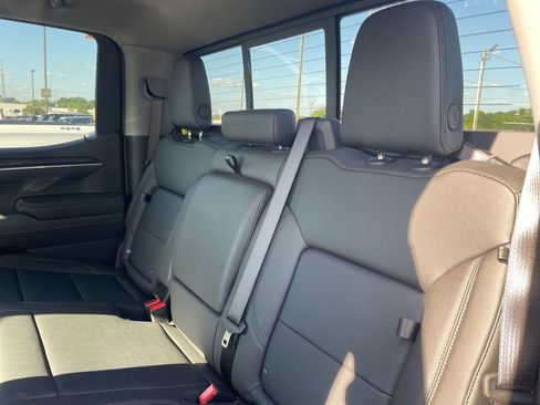 Used 2025 GMC Sierra 1500 SLT w/ SLT Premium Plus Package AWD/4WD image 15