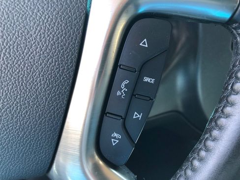 Used 2018 Chevrolet Express 2500 w/ Driver Convenience Package image 32