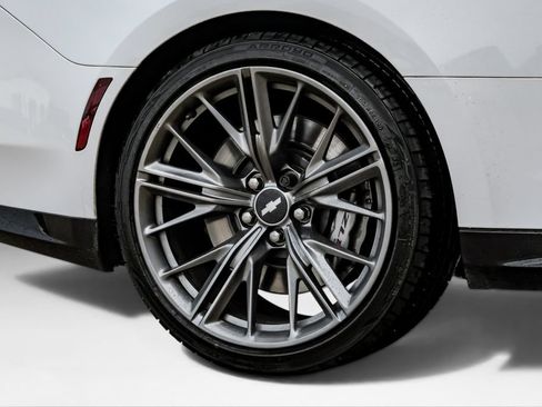 Used 2018 Chevrolet Camaro ZL1 RWD image 37