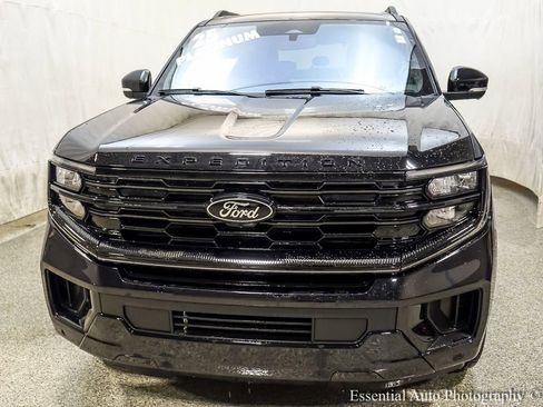 Used 2025 Ford Expedition Platinum w/ Stealth Performance Package image 6