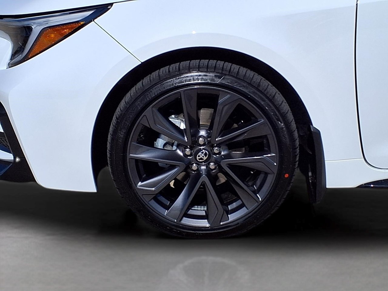 Certified 2027 Toyota Corolla SE FWD image 9