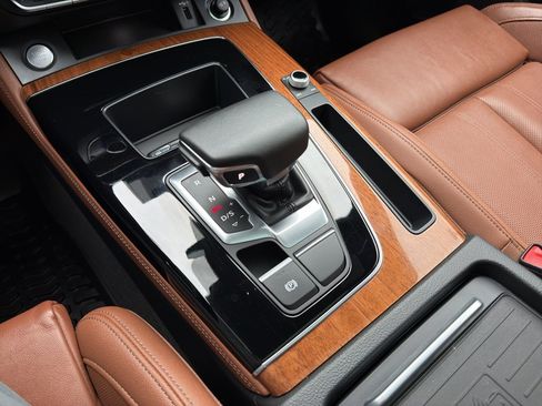 Used 2023 Audi Q5 2.0T Prestige w/ Prestige Package image 30