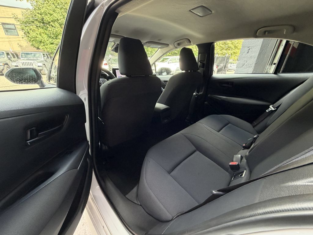 Used 2023 Toyota Corolla LE FWD image 15