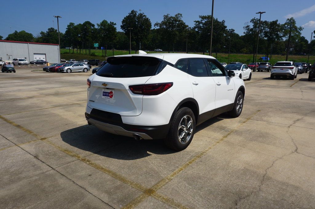 Used 2024 Chevrolet Blazer LT FWD image 23