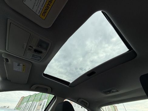 Used 2010 MAZDA MAZDA3 s Sport image 22