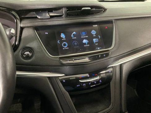 Used 2017 Cadillac XT5 Luxury w/ Driver Awareness Package image 19