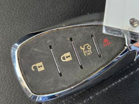 Used 2017 Chevrolet Malibu LT FWD image 28