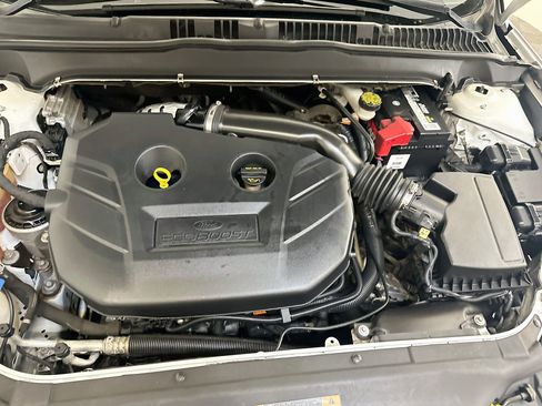 Used 2013 Ford Fusion SE FWD image 32