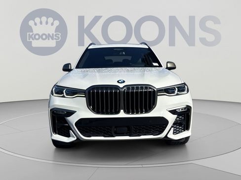 Used 2022 BMW X7 M50i AWD/4WD image 11