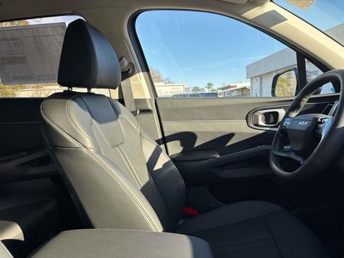 New 2026 Kia Sorento S w/ S Panoramic Sunroof Package FWD image 15