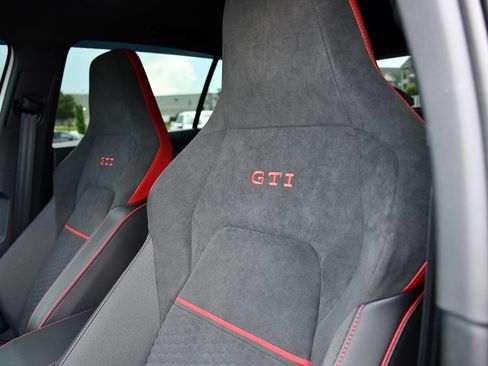 Used 2025 Volkswagen GTI SE FWD image 26