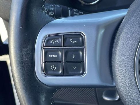 Used 2018 Jeep Wrangler Sport image 16