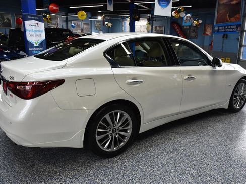 Used 2019 INFINITI Q50 Luxe w/ Essential Package (3.0T Luxe) image 4