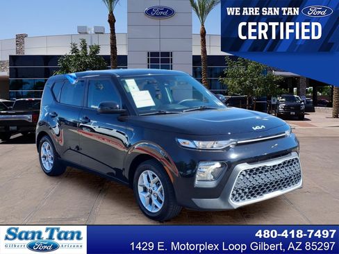 Used 2022 Kia Soul LX w/ Technology Package FWD image 1