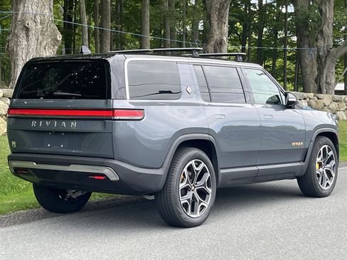 Used 2022 Rivian R1S Launch Edition Quad AWD/4WD image 3