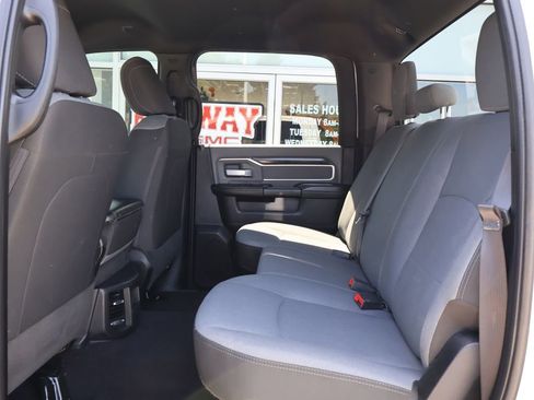 Used 2022 RAM 2500 Big Horn AWD/4WD image 23