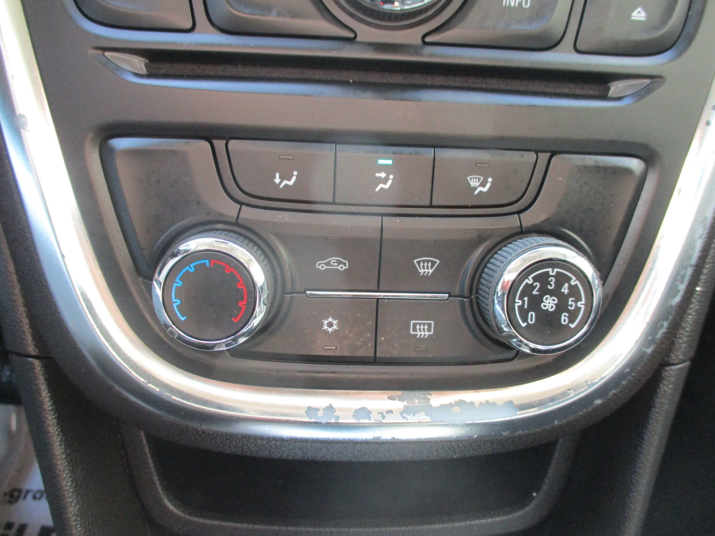 Used 2016 Buick Encore FWD image 12