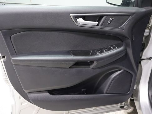 Used 2019 Ford Edge SE w/ Cargo Accessory Package AWD/4WD image 13