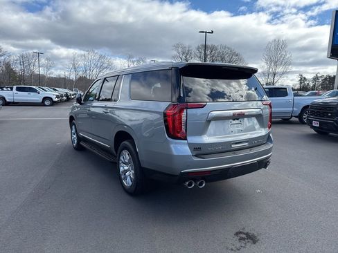 Used 2024 GMC Yukon XL Denali AWD/4WD image 8