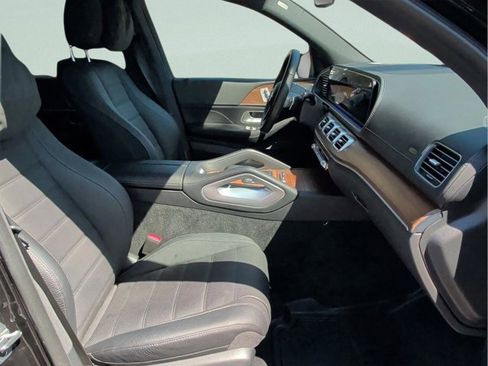 Used 2025 Mercedes-Benz GLS 450 4MATIC image 15