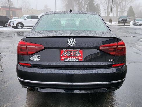 Used 2018 Volkswagen Passat 2.0T R-Line image 12