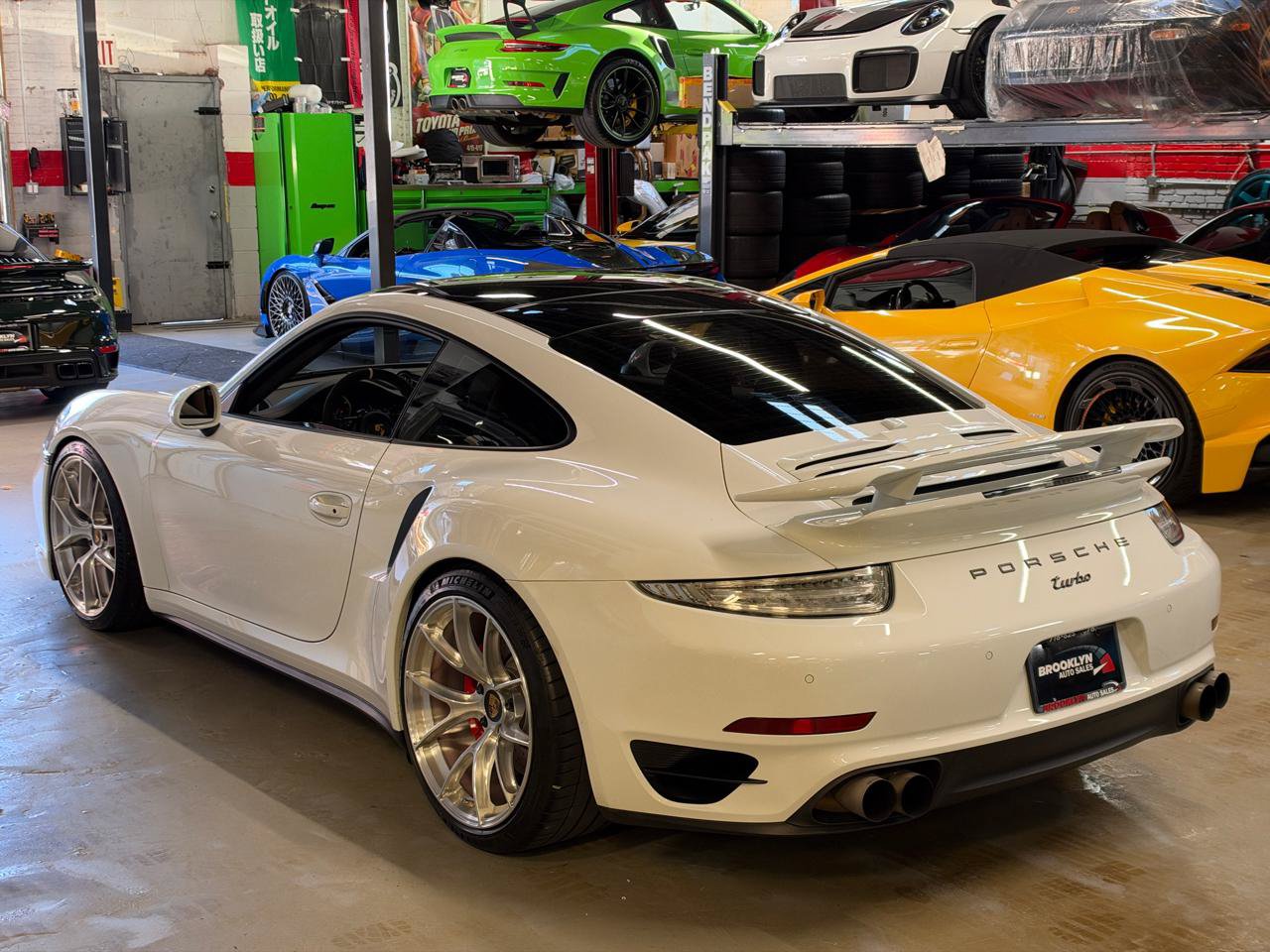 Used 2014 Porsche 911 4 Coupe AWD/4WD image 9