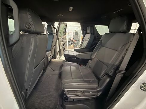 Certified 2025 GMC Yukon Denali image 11