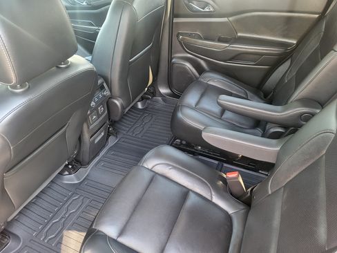 Used 2019 GMC Acadia SLT AWD/4WD image 22