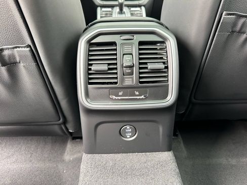 Used 2026 Porsche Macan S AWD/4WD image 39