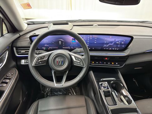 Used 2025 Buick Envision Preferred image 13