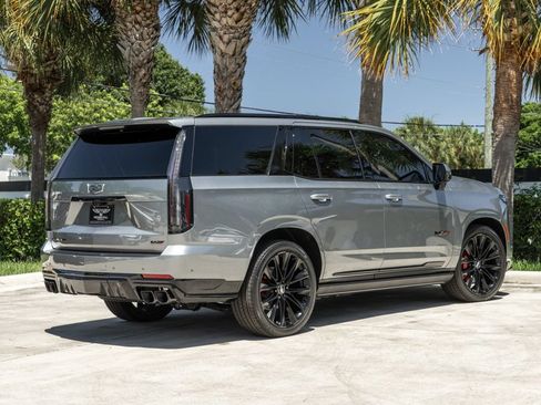 Used 2026 Cadillac Escalade V w/ LPO, ONYX Package AWD/4WD image 8