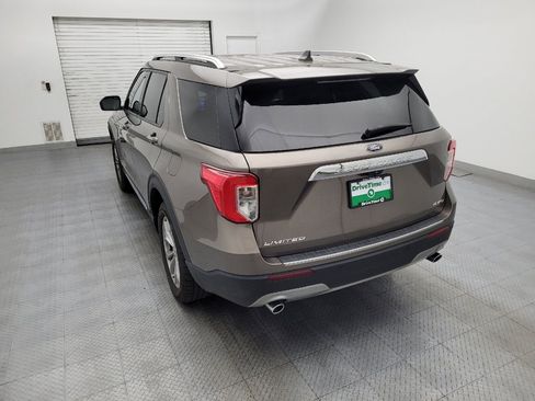 Used 2021 Ford Explorer Limited image 5