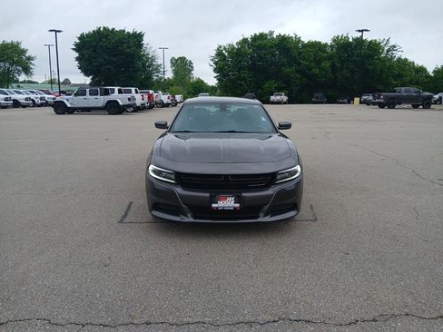Used 2021 Dodge Charger SXT w/ Leather Interior Group RWD image 3