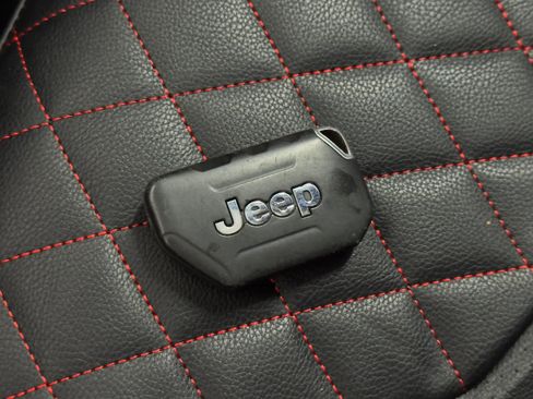 Used 2020 Jeep Wrangler Sport AWD/4WD image 41