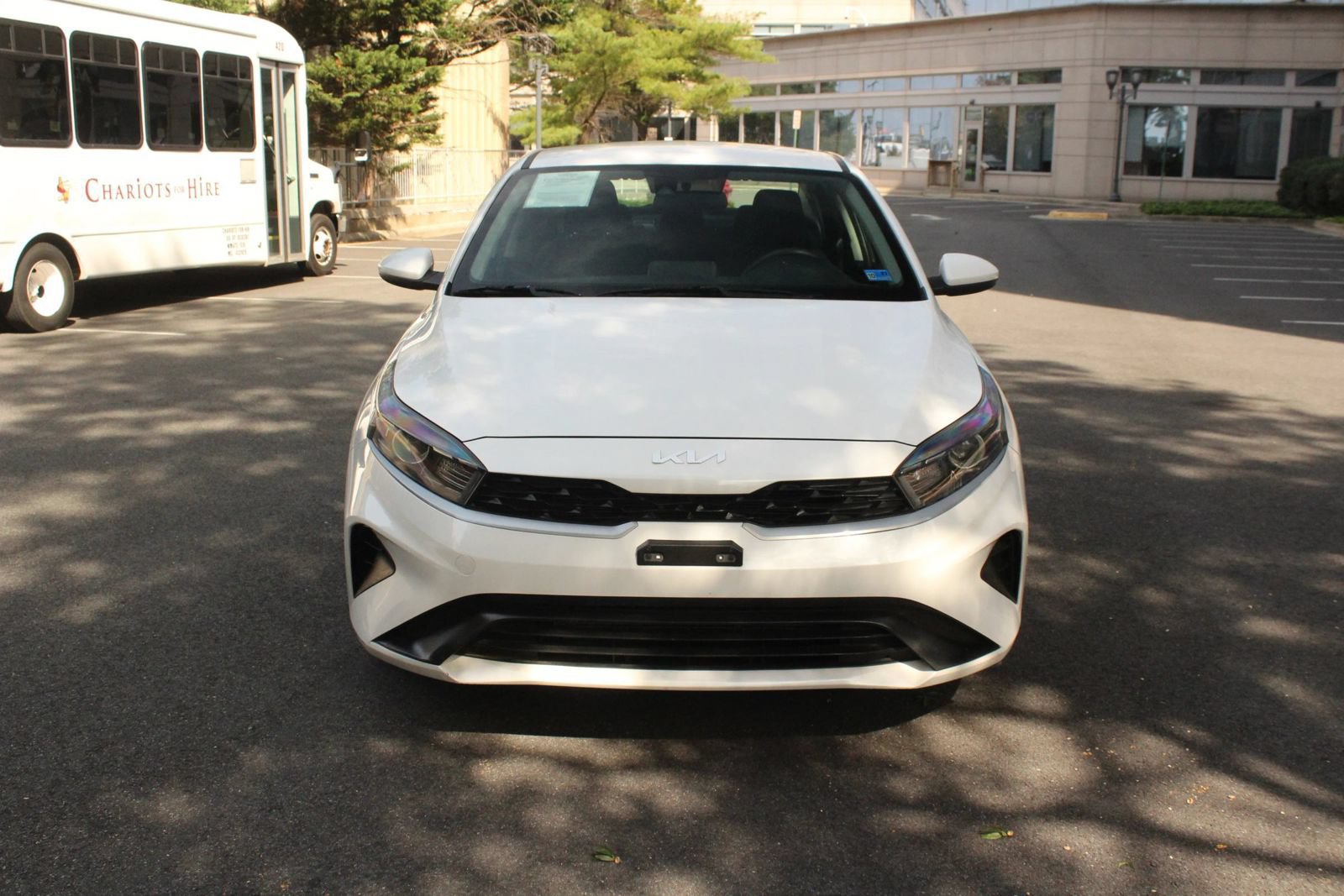 Used 2022 Kia Forte LXS FWD image 3