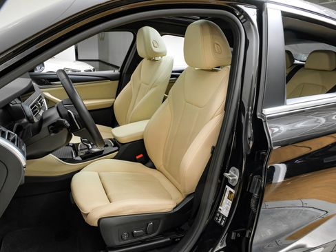 Used 2025 BMW X4 xDrive30i image 43