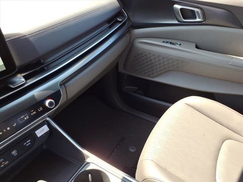 New 2026 Kia Carnival FWD image 26