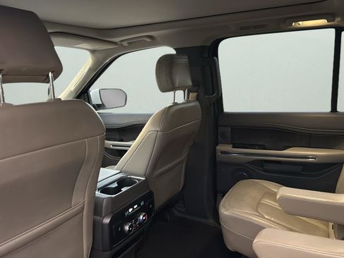 Used 2020 Ford Expedition Limited w/ Equipment Group 301A image 29