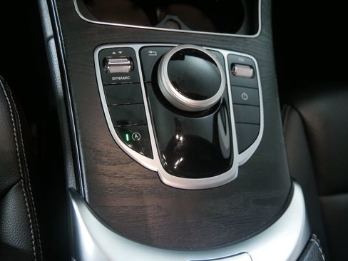 Used 2019 Mercedes-Benz C 300 4MATIC Sedan image 29